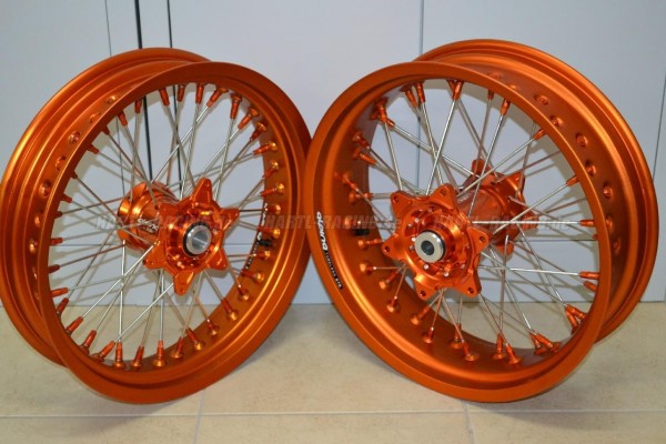 KITE tubeless Räder - KTM 690 Duke & Husqvarna Vitpilen 701 "Ride"