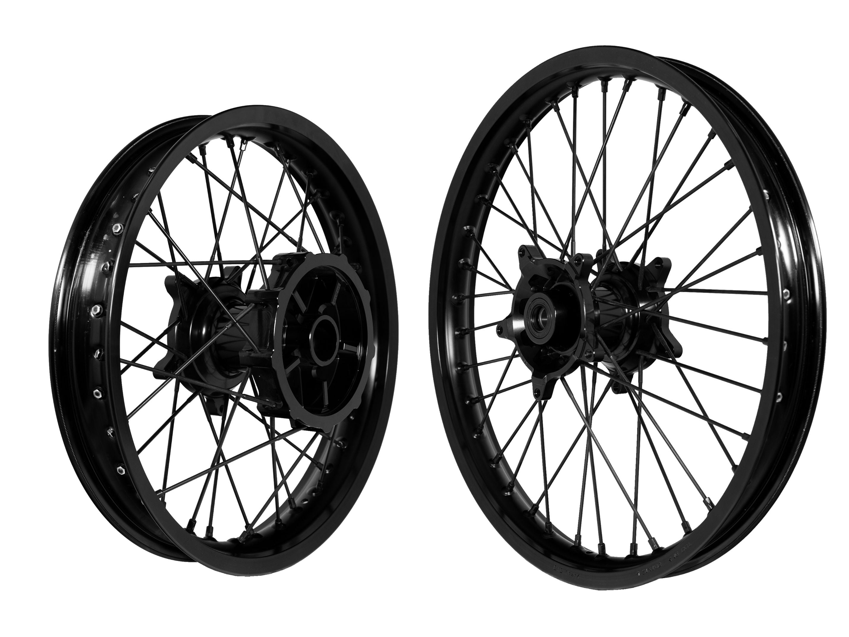 Schwarz eloxierte Faba MotoRally Felge mit KITE Performance Nabe für Offroad und Rally